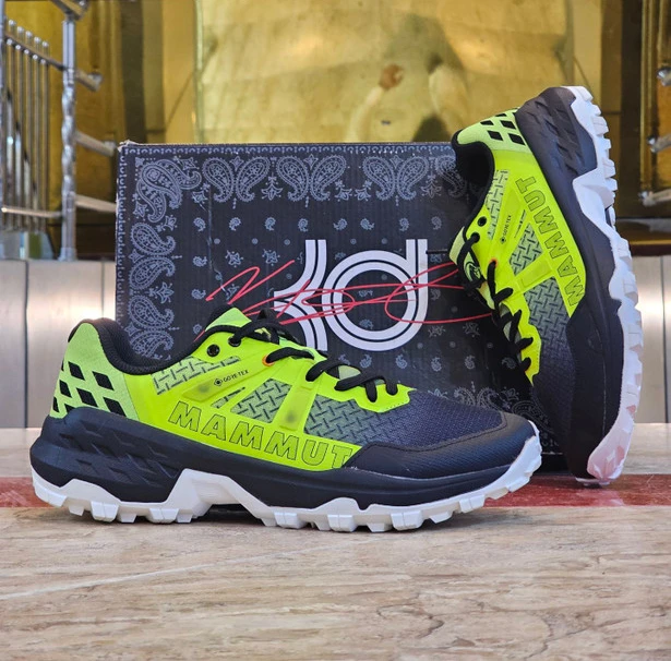 کتونی طبیعتگردی /ماموت ضد آب /  Mammut Sertig II Low GTX GORE-TEX / ساخت ویتنام وارداتی /  سایز ۴۰ الی ۴۵ /  فروش تکی و عمده /  ضمانت کیفیت کالا