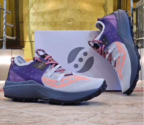 کتونی مردانه ساکونی اندورفین ریفت / saucony endorphin rift/ساخت ویتنام وارداتی/سایز ۴۰ الی ۴۵/ضمانت کیفیت کالا/سایز ۴۰ الی ۴۵/فروش تکی و عمده