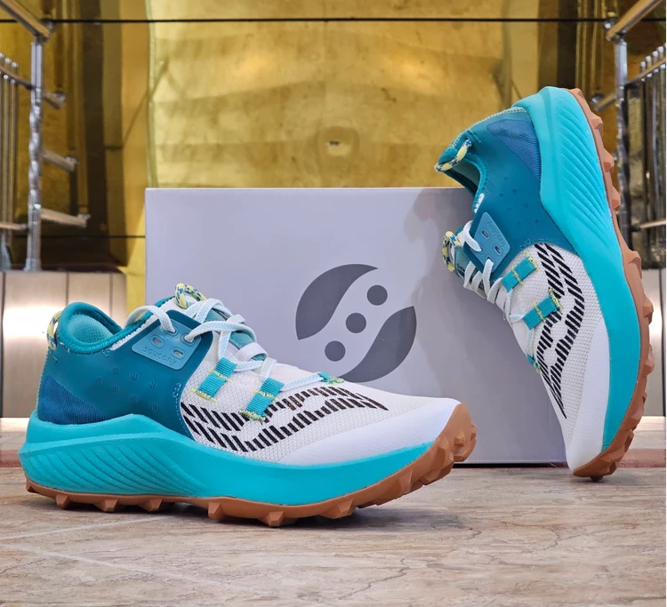 کتونی مردانه ساکونی اندورفین ریفت / saucony endorphin rift/ساخت ویتنام وارداتی/سایز ۴۰ الی ۴۵/ضمانت کیفیت کالا/سایز ۴۰ الی ۴۵/فروش تکی و عمده
