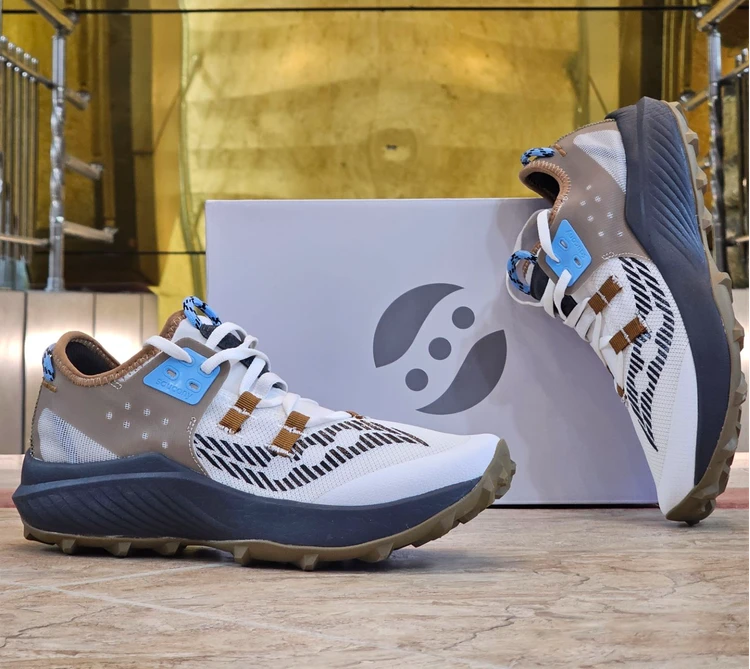 کتونی مردانه ساکونی اندورفین ریفت / saucony endorphin rift/ساخت ویتنام وارداتی/سایز ۴۰ الی ۴۵/ضمانت کیفیت کالا/سایز ۴۰ الی ۴۵/فروش تکی و عمده