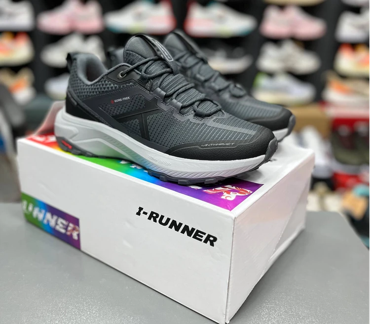 کتونی آی رانر گورتکس / ضد آب مسترکوالیتی / I-RUNNER Hiking / ساخت ویتنام وارداتی / سایز ۴۰ الی ۴۵ / سبک و مقاوم ضد لغزش / فروش تکی و عمده / ضمانت اصالت کالا بالاترین کیفیت درجه ۱