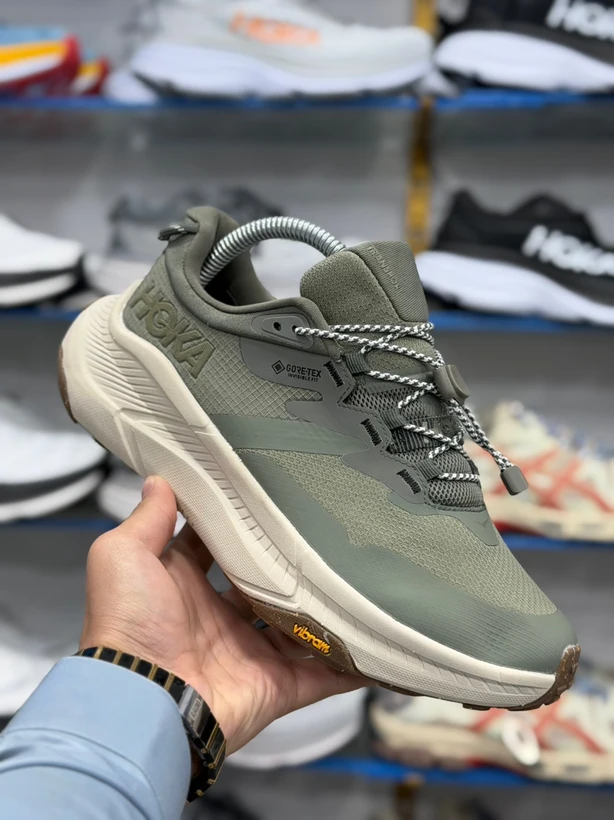 کتونی ویتنامی هوکا ترنسپورت گورتکس /  زیره ویبرام /  HOKA Transport goretex vibram /  ساخت ویتنام وارداتی /  سایز ۴۰ الی ۴۵ /  فروش تکی و عمده  / ضمانت کیفیت کالا