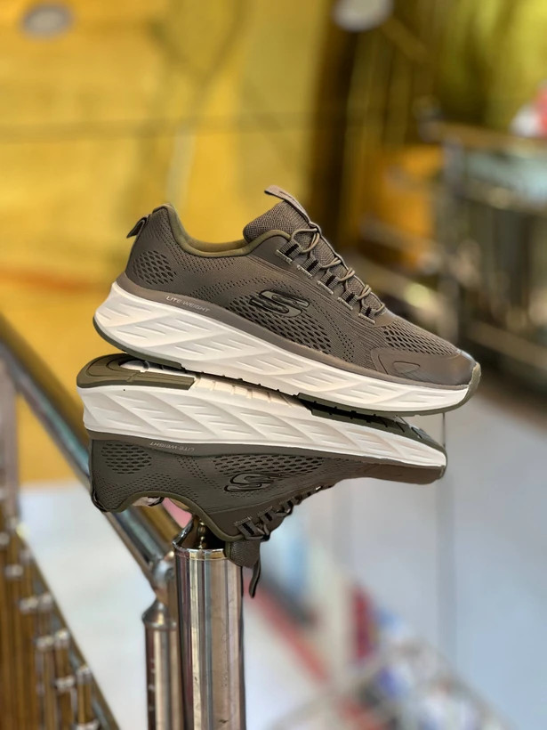 کتونی اسکیچرز ارچ فیت برزنتی / ضد آب طبی و سبک / Skechers Archfit Airmax / ساخت ویتنام وارداتی / سایز ۴۰ الی ۴۵ / فروش تکی و عمده ضمانت / کیفیت کالا