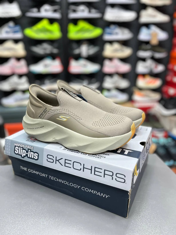 کتونی ویتنامی اسکیچرز هایپر برست مسترکوالیتی / skechers Hyper Burst / ساخت ویتنام وارداتی / سایز ۴۰ الی ۴۵ / فروش تکی و عمده / ضمانت کیفیت کالا
