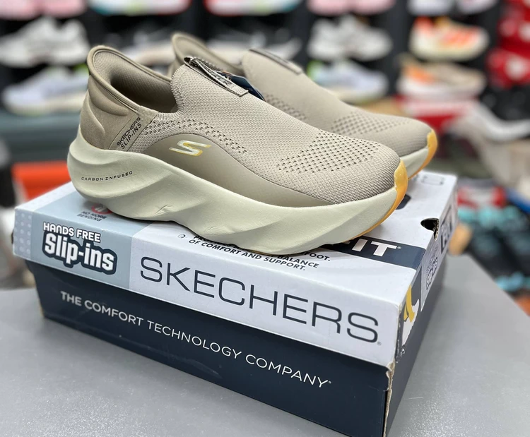 کتونی ویتنامی اسکیچرز هایپر برست مسترکوالیتی / skechers Hyper Burst / ساخت ویتنام وارداتی / سایز ۴۰ الی ۴۵ / فروش تکی و عمده / ضمانت کیفیت کالا