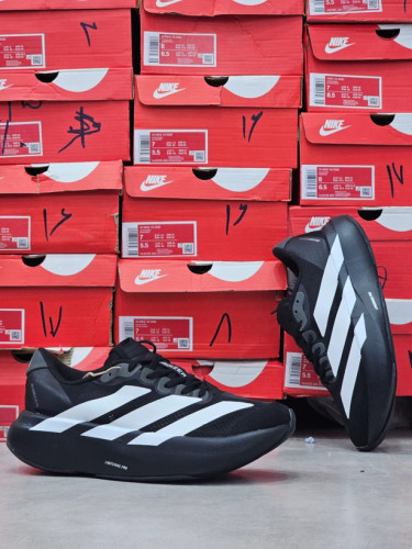 کتونی آدیداس آدیزیرو / Adidas Adizero EVO SL/ ساخت ویتنام وارداتی / سایز 40 الی ۴۵ / ضمانت کالا / فروش تکی و عمده / بالاترین کیفیت مسترکوالیتی A
