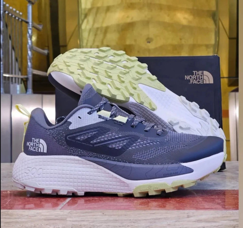کتونی رانینگ نورث فیس آلتامسا ۵۰۰ / North Face Altamesa 500 / ساخت ویتنام وارداتی / سایز ۴۰ الی ۴۵ / ضمانت کیفیت کالا / فروش تکی و عمده