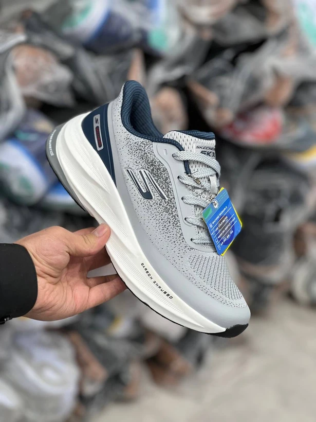 کتونی مسترکوالیتی اسکیچرز هایپر برست کربن / skechers Hyper Burst carbon / ساخت ویتنام وارداتی /  سایز ۳۷ الی ۴۰ /  فروش تکی و عمده /  ضمانت کیفیت کالا