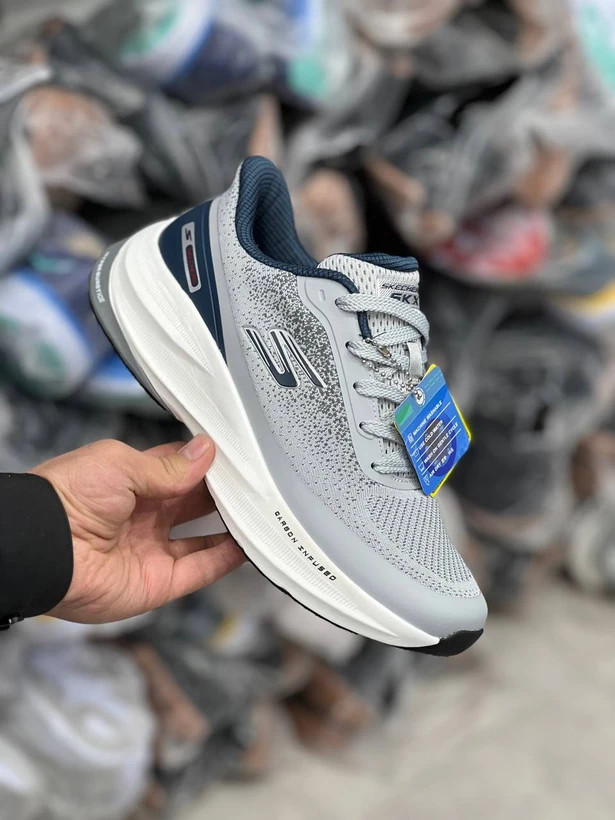 کتونی مسترکوالیتی اسکیچرز هایپر برست کربن / skechers Hyper Burst carbon / ساخت ویتنام وارداتی / سایز ۳۷ الی ۴۰ / فروش تکی و عمده / ضمانت کیفیت کالا