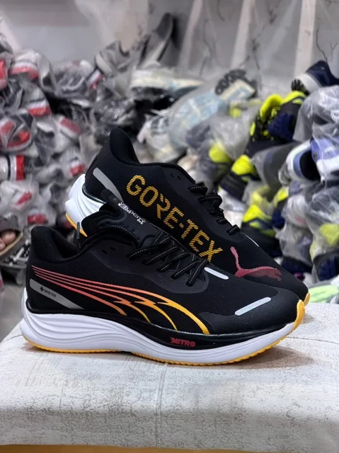 کتونی پوما نیترو گورتکس /  Puma ForeverRun NITRO Gore-Tex /  ساخت ویتنام وارداتی /  سایز۴۰ الی ۴۵ /  فروش تکی و عمده /  ضمانت کیفیت کالا