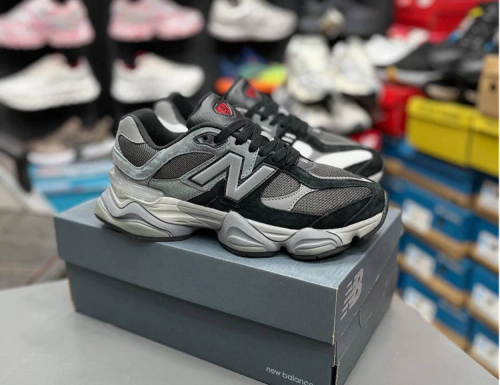 کتونی نیوبالانس ۹۰۶۰ / Newbalance 9060 / پیاده رویی و رانینگ / ساخت ویتنام وارداتی / سایز 40 الی ۴۵ / فروش تکی و عمده / ضمانت کیفیت کالا