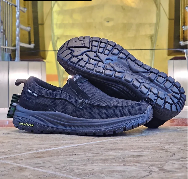 کتونی طبی اسکیچرزبدون بند اسلیپ مسترکوالیتی / Skechers Slip-ins / وارداتی ساخت ویتنام / طبی و بدون بند / سایز۴۰ الی ۴۵ / فروش تکی و عمده ضمانت / کیفیت کالا