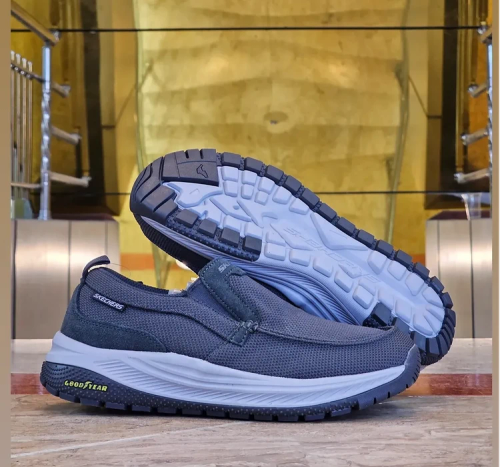 کتونی طبی اسکیچرزبدون بند اسلیپ مسترکوالیتی / Skechers Slip-ins / وارداتی ساخت ویتنام / طبی و بدون بند / سایز۴۰ الی ۴۵ / فروش تکی و عمده ضمانت / کیفیت کالا