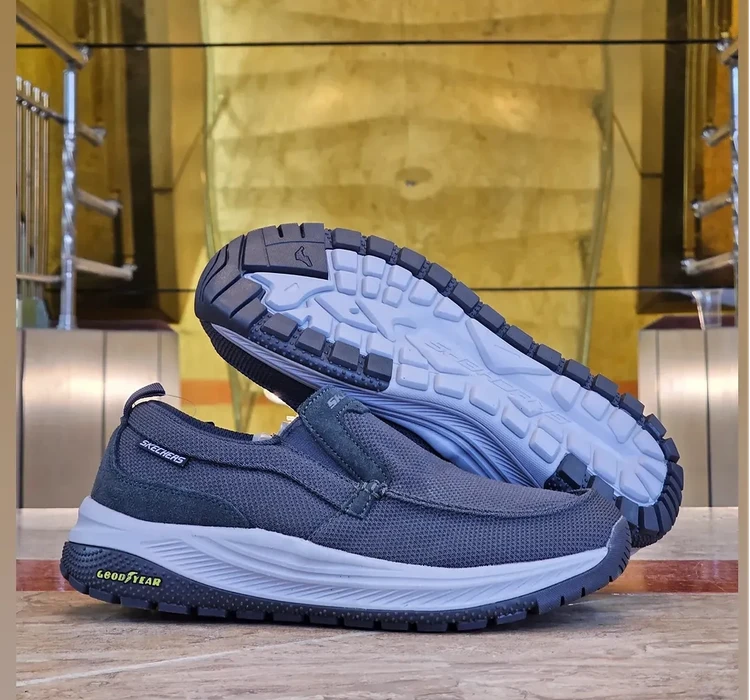 کتونی طبی اسکیچرزبدون بند اسلیپ مسترکوالیتی / Skechers Slip-ins / وارداتی ساخت ویتنام / طبی و بدون بند / سایز۴۰ الی ۴۵ / فروش تکی و عمده ضمانت / کیفیت کالا