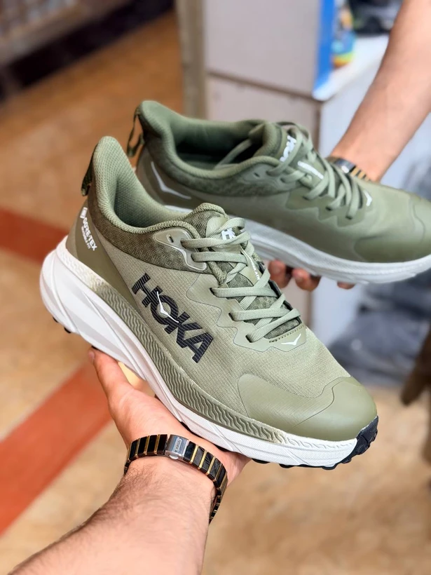 کتونی مسترکوالیتی درجه ۱ / هوکا چلنجر آرت ۷ / hoka challenger art 7، / ساخت ویتنام وارداتی / سایز ۴۰الی ۴۵ / بالاترین کیفیت بازار ضمانت اصالت کالا