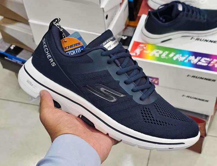 کتونی ویتنامی سایز بزرگ اسکیچرز اولترا گو/Skechers Ultra Go/ساخت ویتنام/سایز۴۳ تا ۴۸ /فروش تکی و عمده/ضمانت اصالت کالا/کیفیت مسترکوالیتیA