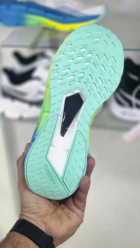 کتونی ریباک فلوت زیگ ایکس وان مسترکوالیتی / Reebok FloatZig X1 / ساخت ویتنام وارداتی / سایز 40 الی ۴۵ / فروش تکی و عمده / ضمانت کیفیت کالا