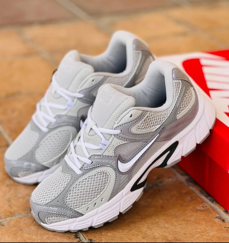 کتونی نایک وی فایو کی / Nike v5k run / ساخت ویتنام وارداتی سایز ۳۷ الی 45 /ضمانت کیفیت کالا/فروش تکی و عمده