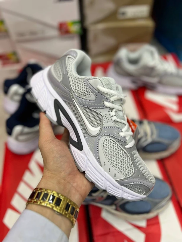 کتونی نایک وی فایو کی / Nike v5k run / ساخت ویتنام وارداتی سایز ۳۷ الی 45 /ضمانت کیفیت کالا/فروش تکی و عمده