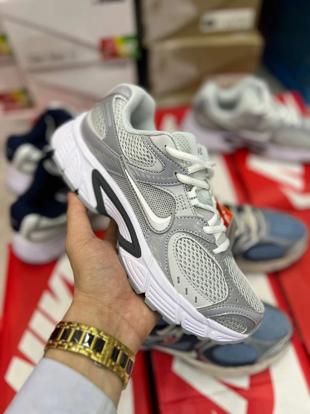 کتونی نایک وی فایو کی / Nike v5k run / ساخت ویتنام وارداتی سایز ۳۷ الی 45 /ضمانت کیفیت کالا/فروش تکی و عمده