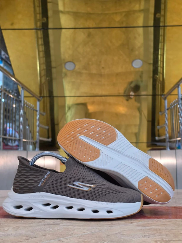 کفش اسکیچرز طبی و راحتی گو والکSkechers go walk/ساخت ویتنام/مخصوص پیاده روی و روز مرگی/سایز ۴۰ 41 42 43 44 45/ضمانت اصالت کالا/کیفیت مسترکوالیتیA