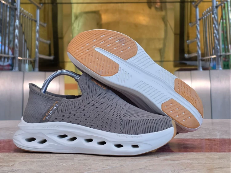 کفش اسکیچرز طبی و راحتی گو والکSkechers go walk/ساخت ویتنام/مخصوص پیاده روی و‌ روز مرگی/سایز ۴۰ 41 42 43 44 45/ضمانت اصالت کالا/کیفیت مسترکوالیتیA