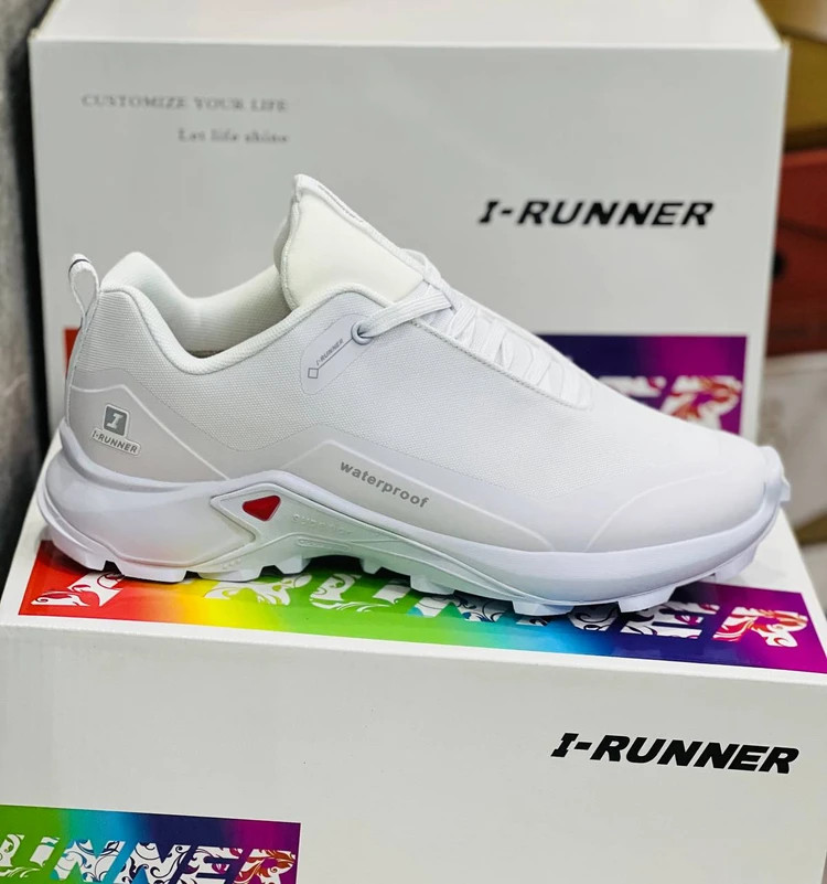 کتونی آی رانر گورتکس / ضد آب مسترکوالیتی / I-RUNNER Hiking / ساخت ویتنام وارداتی / سایز ۴۰ الی ۴۸ / سبک و مقاوم ضد لغزش / فروش تکی و عمده / ضمانت اصالت کالا بالاترین کیفیت درجه ۱