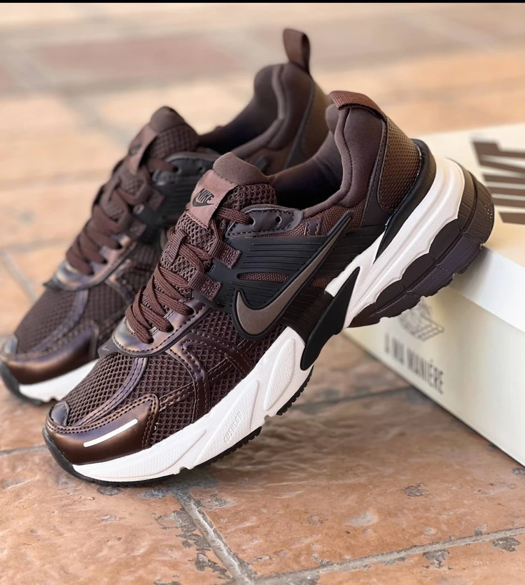 کتونی ست جذاب /  نایک وی تو کی /  Nike V2k Run /سایز 37الی۴۵ / ساخت ویتنام وارداتی /  فروش تکی و عمده / ضمانت کیفیت کالا