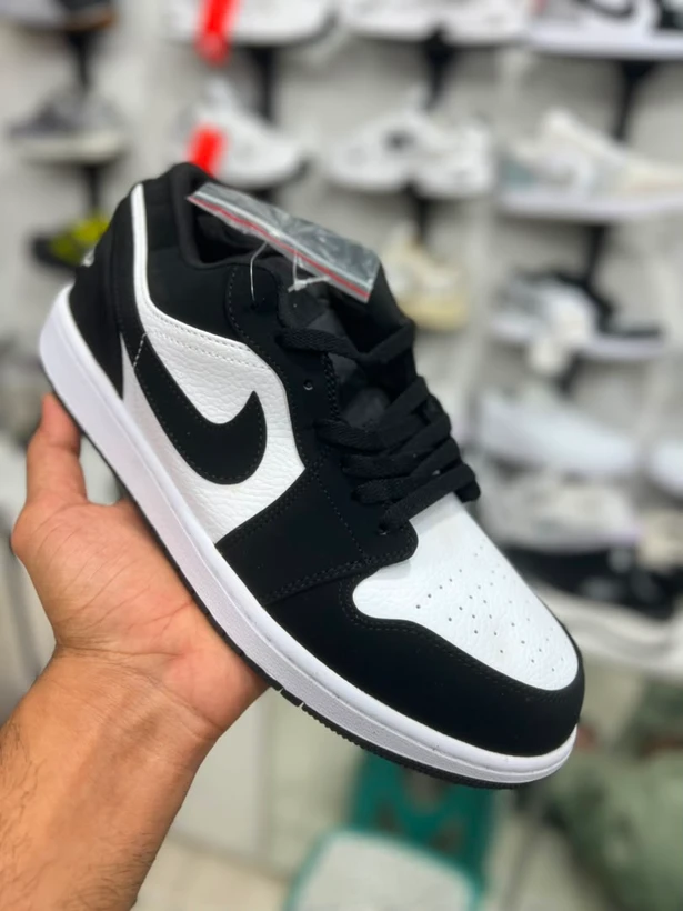 کتونی مسترکوالیتی /  نایک ایر جردن وان سیلور / Nike Air Jordan 1 Low /  وارداتی ساخت ویتنام /  سایز 40 الی 45 / فروش تکی و عمده/ضمانت کیفیت کالا
