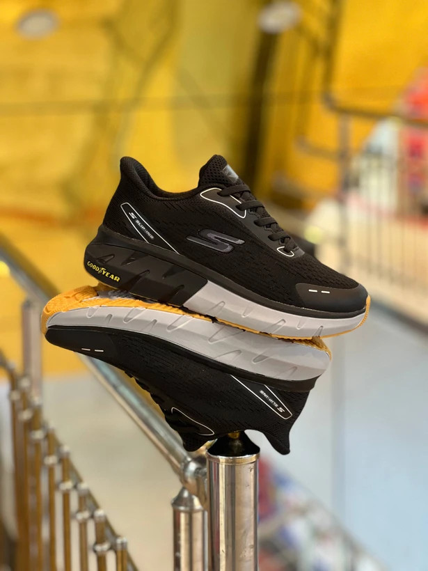 کتونی اسکیچرز آرچ فیت اسلیپ اینز / با زیره گودیر مسترکوالیتی / Skechers Archfit Slip-ins / ساخت ویتنام وارداتی / سایز۴۰ الی ۴۵ / فروش تکی و عمده ضمانت / کیفیت کالا