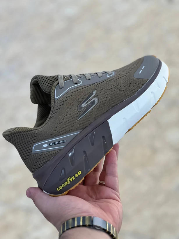 کتونی اسکیچرز آرچ فیت اسلیپ اینز / با زیره گودیر مسترکوالیتی / Skechers Archfit Slip-ins / ساخت ویتنام وارداتی / سایز۴۰ الی ۴۵ / فروش تکی و عمده ضمانت / کیفیت کالا