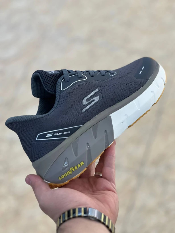 کتونی اسکیچرز آرچ فیت اسلیپ اینز / با زیره گودیر مسترکوالیتی / Skechers Archfit Slip-ins / ساخت ویتنام وارداتی / سایز۴۰ الی ۴۵ / فروش تکی و عمده ضمانت / کیفیت کالا