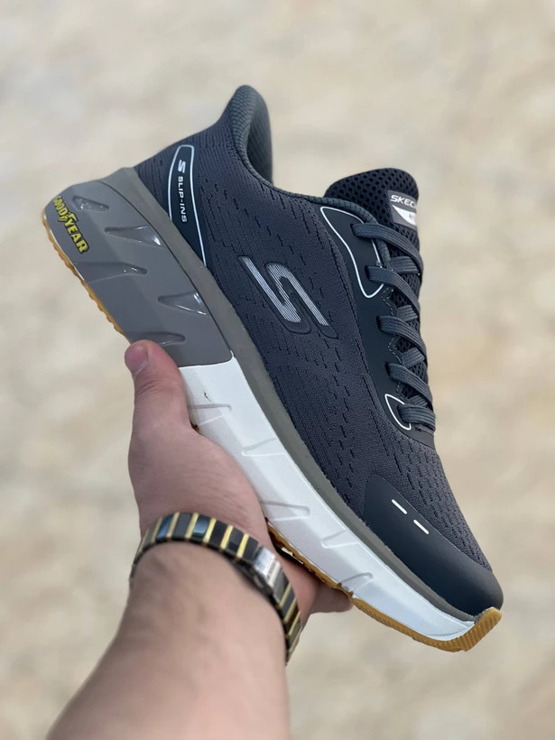 کتونی اسکیچرز آرچ فیت اسلیپ اینز / با زیره گودیر مسترکوالیتی / Skechers Archfit Slip-ins / ساخت ویتنام وارداتی / سایز۴۰ الی ۴۵ / فروش تکی و عمده ضمانت / کیفیت کالا