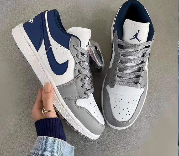 کتونی مسترکوالیتی /  نایک ایر جردن وان سیلور / Nike Air Jordan 1 Low /  وارداتی ساخت ویتنام /  سایز 40 الی 45 / فروش تکی و عمده/ضمانت کیفیت کالا