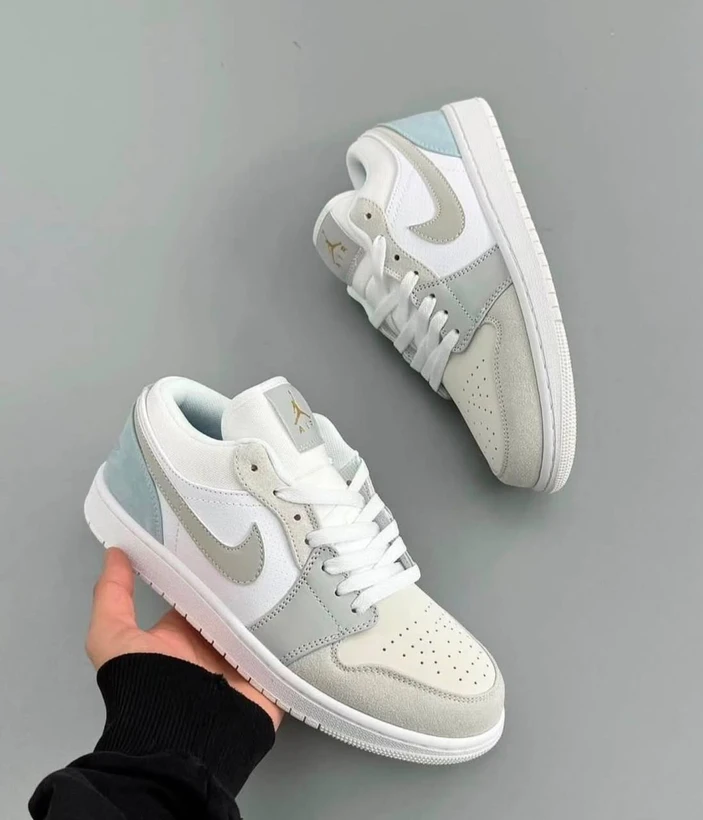 کتونی مسترکوالیتی /  نایک ایر جردن وان سیلور / Nike Air Jordan 1 Low /  وارداتی ساخت ویتنام /  سایز 40 الی 45 / فروش تکی و عمده/ضمانت کیفیت کالا