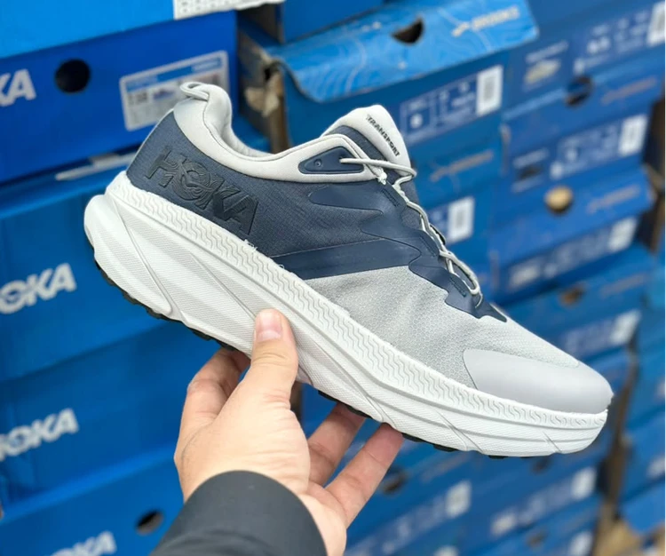 کتونی ویتنامی هوکا ترنسپورت گورتکس /  زیره ویبرام /  HOKA Transport goretex vibram /  ساخت ویتنام وارداتی /  سایز ۴۰ الی ۴۵ /  فروش تکی و عمده  / ضمانت کیفیت کالا