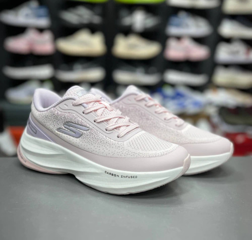 کتونی مسترکوالیتی اسکیچرز هایپر برست کربن / skechers Hyper Burst carbon / ساخت ویتنام وارداتی / سایز ۳۷ الی ۴۰ / فروش تکی و عمده / ضمانت کیفیت کالا