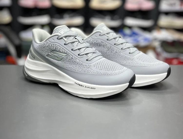 کتونی مسترکوالیتی اسکیچرز هایپر برست کربن / skechers Hyper Burst carbon / ساخت ویتنام وارداتی / سایز ۳۷ الی ۴۰ / فروش تکی و عمده / ضمانت کیفیت کالا
