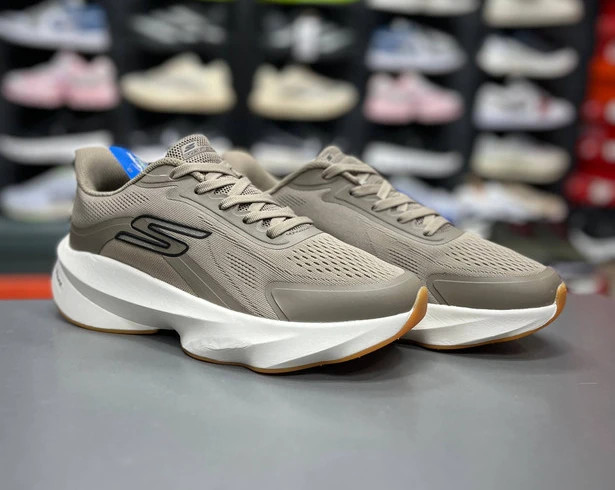 کتونی مسترکوالیتی اسکیچرز هایپر برست کربن / skechers Hyper Burst carbon / ساخت ویتنام وارداتی / سایز ۳۷ الی ۴۰ / فروش تکی و عمده / ضمانت کیفیت کالا
