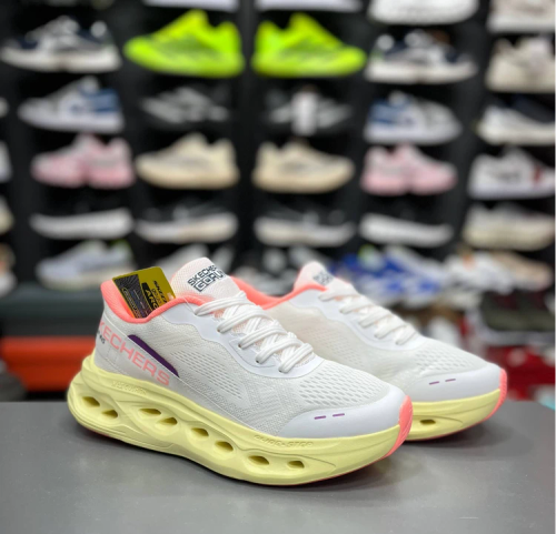 کتونی ویتنامی اسکیچرز مکس کوشنینگ اسلیپ اینز / Skechers Skechers Max Cushioning Slip_Ins / سایز ۳۷ الی ۴۰ / بالاترین کیفیت مسترکوالیتی A درجه ۱/ضمانت اصالت کالا/فروش تکی و عمده