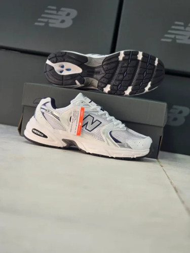 کتونی اسپرت / نیوبالانس ۵۳۰ / Newbalance 530 /پیاده رویی و روزمره/ سایز۳۷ الی ۴۵/ساخت ویتنام وارداتی/ فروش تکی و عمده/ ضمانت کیفیت کالا