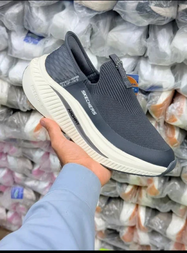 کتونی اسکیچرز بدون بند اسلیپ امو مسترکوالیتی / Skechers Slip Ins Uomo / ساخت ویتنام وارداتی / سایز ۴۰ الی ۴۵ / طبی و سبک و راحت / فروش تکی و عمده / ضمانت کیفیت کالا