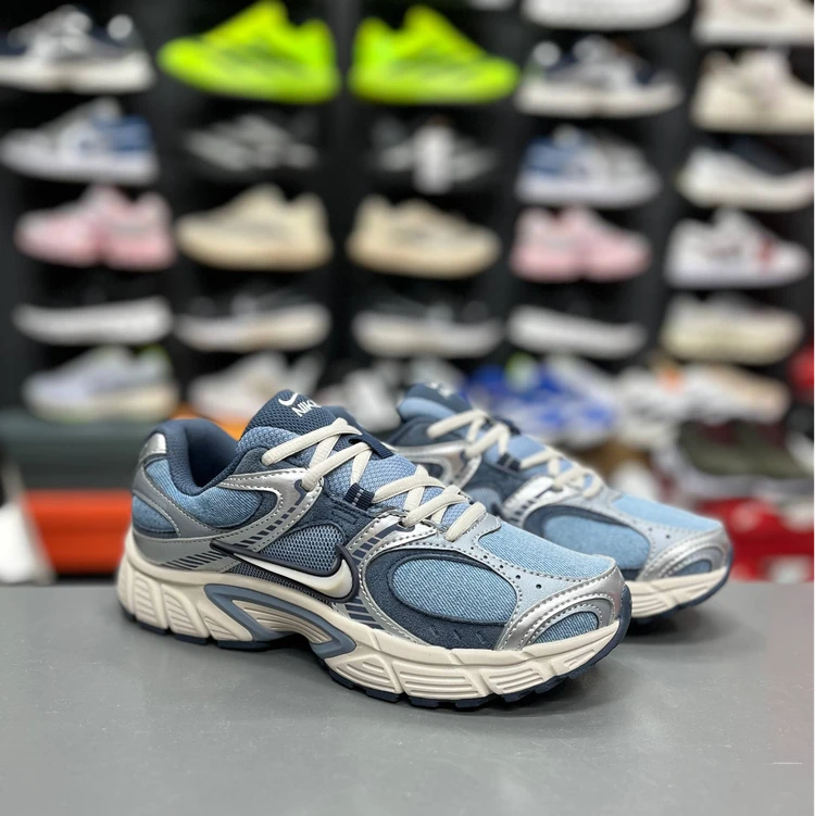 کتونی نایک وی فایو کی / Nike v5k run / ساخت ویتنام وارداتی سایز ۳۷ الی 45 /ضمانت کیفیت کالا/فروش تکی و عمده
