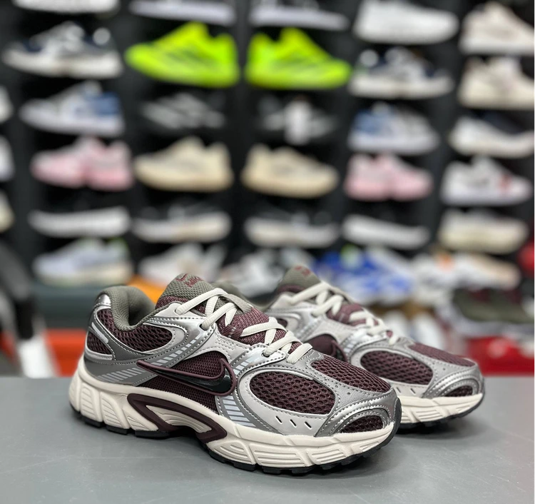 کتونی نایک وی فایو کی / Nike v5k run / ساخت ویتنام وارداتی سایز ۳۷ الی 45 /ضمانت کیفیت کالا/فروش تکی و عمده
