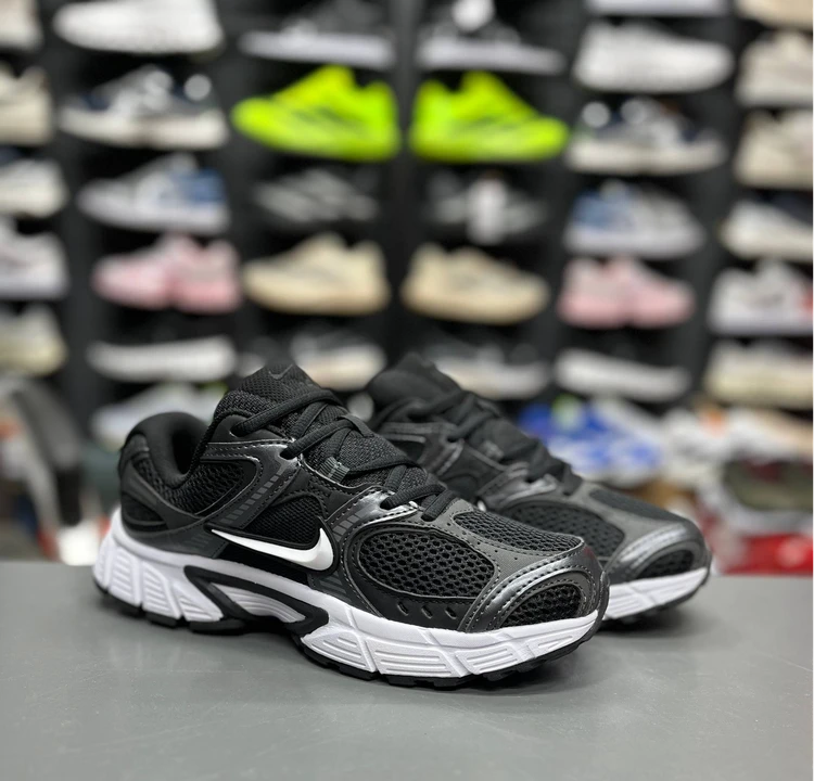 کتونی نایک وی فایو کی / Nike v5k run / ساخت ویتنام وارداتی سایز ۳۷ الی 45 /ضمانت کیفیت کالا/فروش تکی و عمده