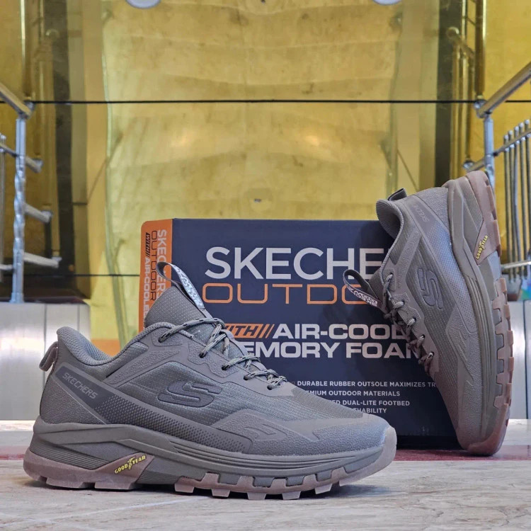 کتونی اسکیچرز آرچ فیت اسلیپ اینز / با زیره گودیر مسترکوالیتی / Skechers Archfit Slip-ins / ساخت ویتنام وارداتی / سایز۴۰ الی ۴۵ / فروش تکی و عمده ضمانت / کیفیت کالا