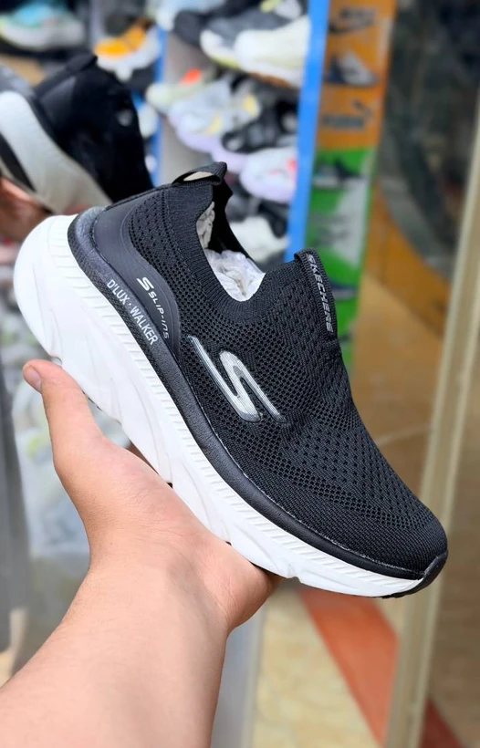 کتونی وارداتی اسکیچرز/  بدون بند مموری فوم سبک و طبی و راحت مستر کوالیتی / Skechers Slip _Ins Ultra Go Sole Memory Foam / ساخت ویتنام وارداتی/  سایز۳۷_۳۸_۳۹_۴۰ / فروش تکی و عمده / ضمانت و کیفیت کالا