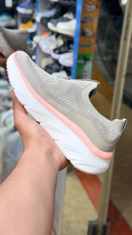 کتونی وارداتی اسکیچرز/ بدون بند مموری فوم سبک و طبی و راحت مستر کوالیتی / Skechers Slip _Ins Ultra Go Sole Memory Foam / ساخت ویتنام وارداتی/ سایز۳۷_۳۸_۳۹_۴۰ / فروش تکی و عمده / ضمانت و کیفیت کالا