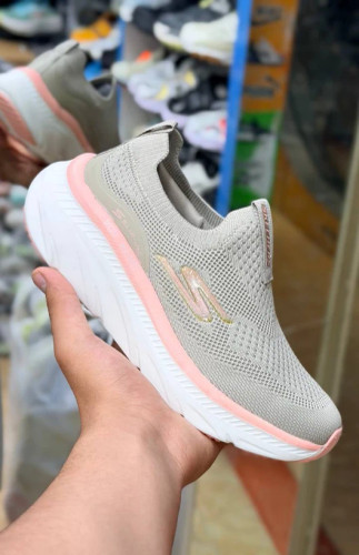 کتونی وارداتی اسکیچرز/ بدون بند مموری فوم سبک و طبی و راحت مستر کوالیتی / Skechers Slip _Ins Ultra Go Sole Memory Foam / ساخت ویتنام وارداتی/ سایز۳۷_۳۸_۳۹_۴۰ / فروش تکی و عمده / ضمانت و کیفیت کالا