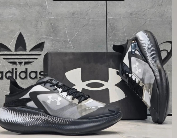 کتونی مسترکوالیتی درجه ۱ آندر آرمور اکو اسلیپ اسپیدUnder Armour UA Echo ساخت ویتنام وارداتی سایز ۴۰الی ۴۵ همراه با جعبه بارکد دار ضمانت کیفیت کالا